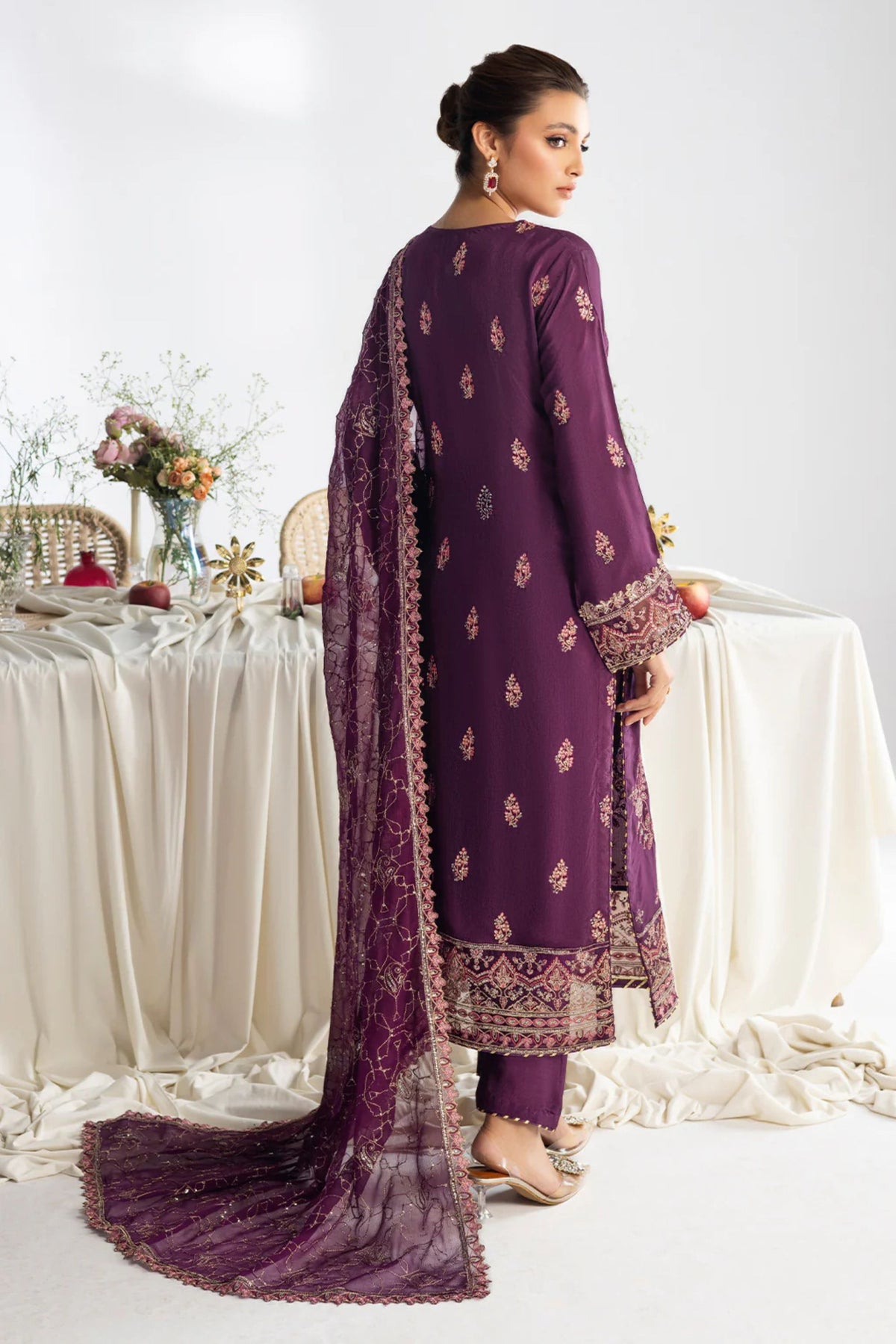 Pakistani Suits To Attend Wedding