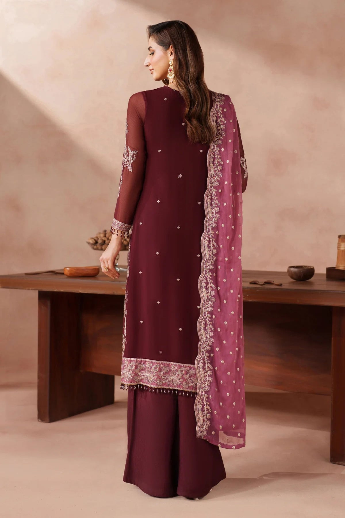 Guest Outfits To Attend Pakistani Wedding