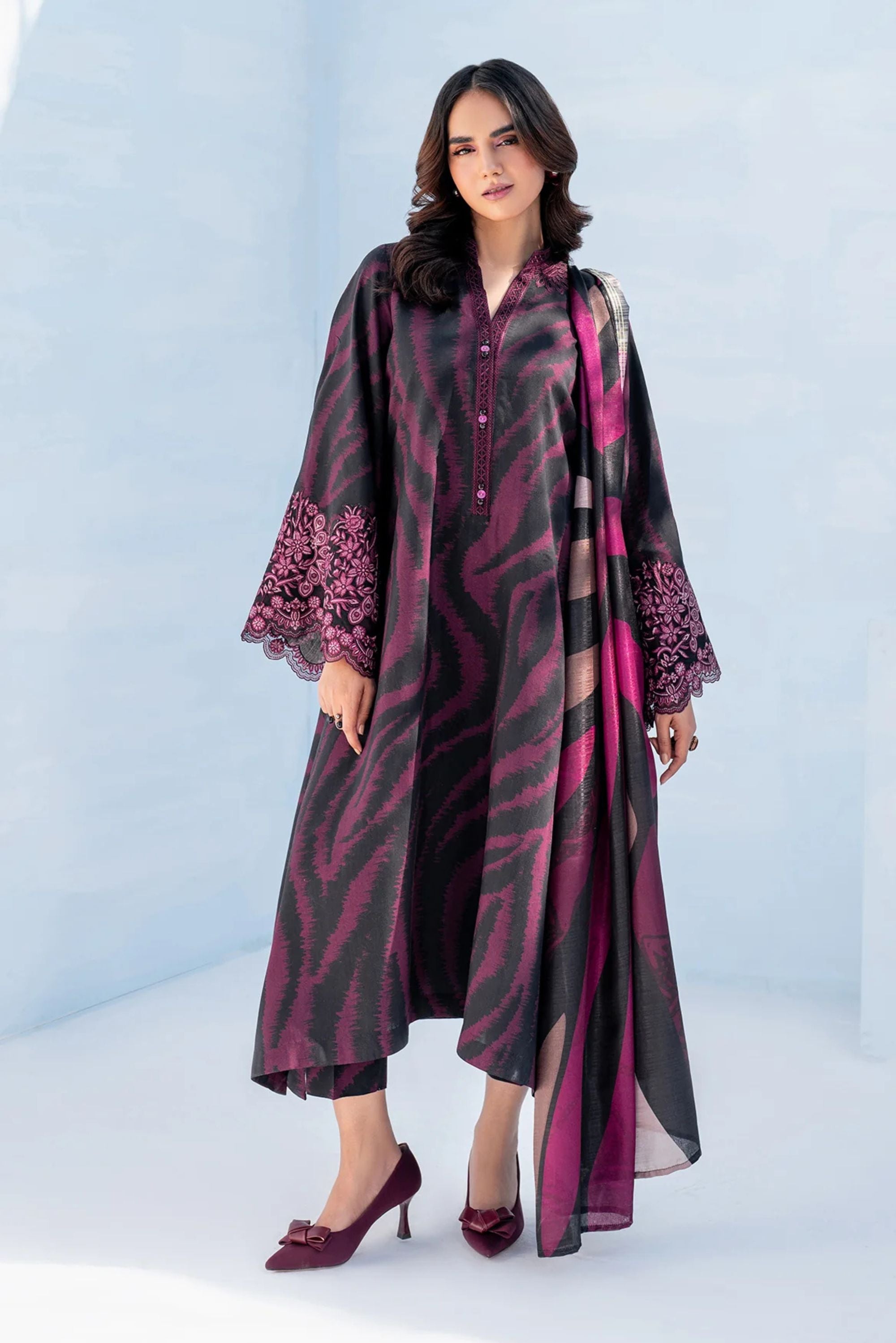 Pakistani Formal Suits For Get Together