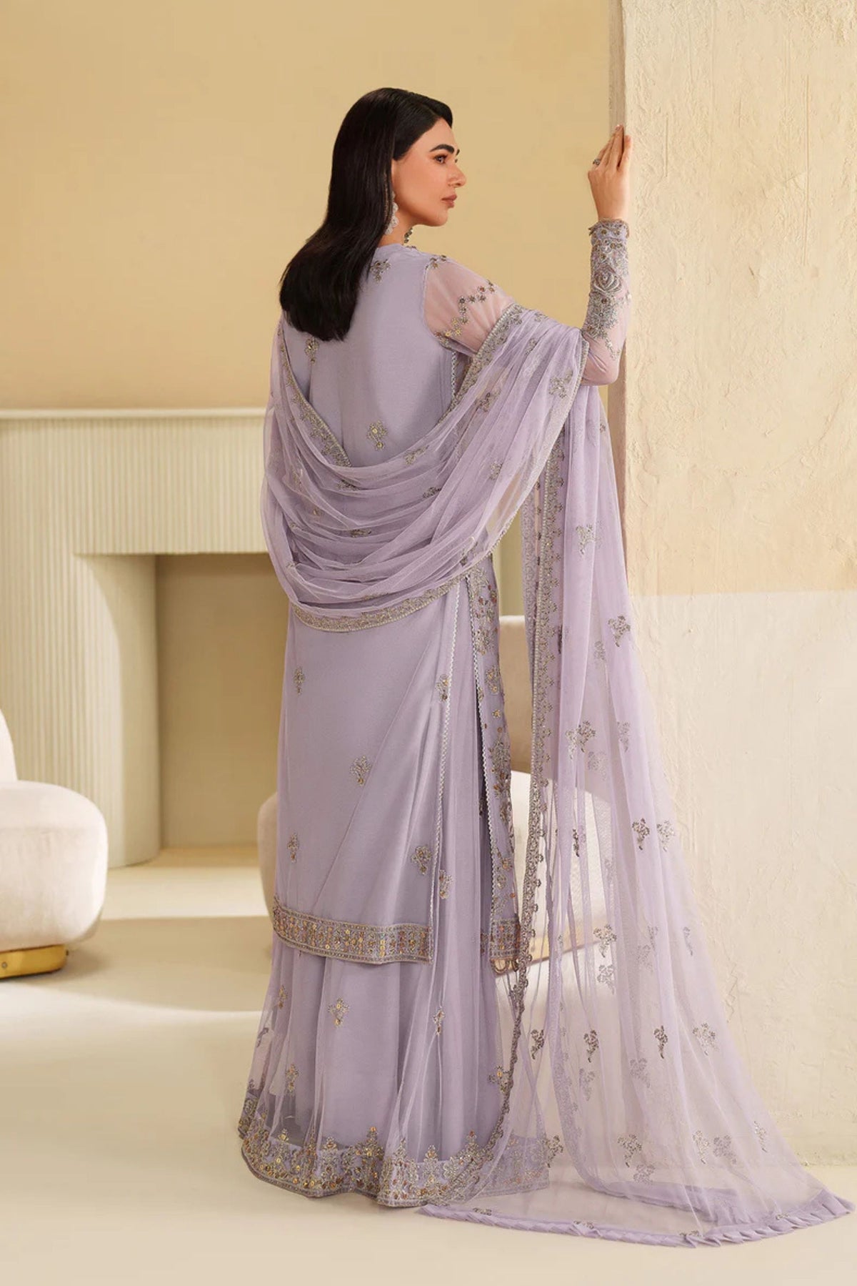 Modern Pakistani Wedding Outfits 