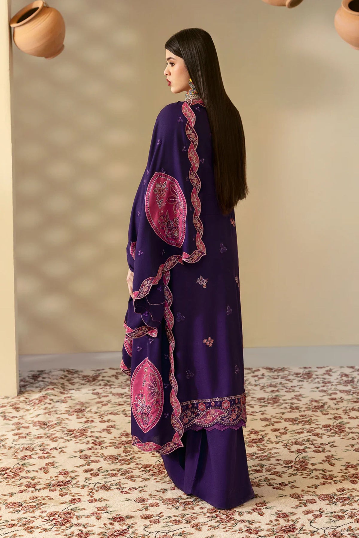 Pakistani Ladies Formal Wear Outfits