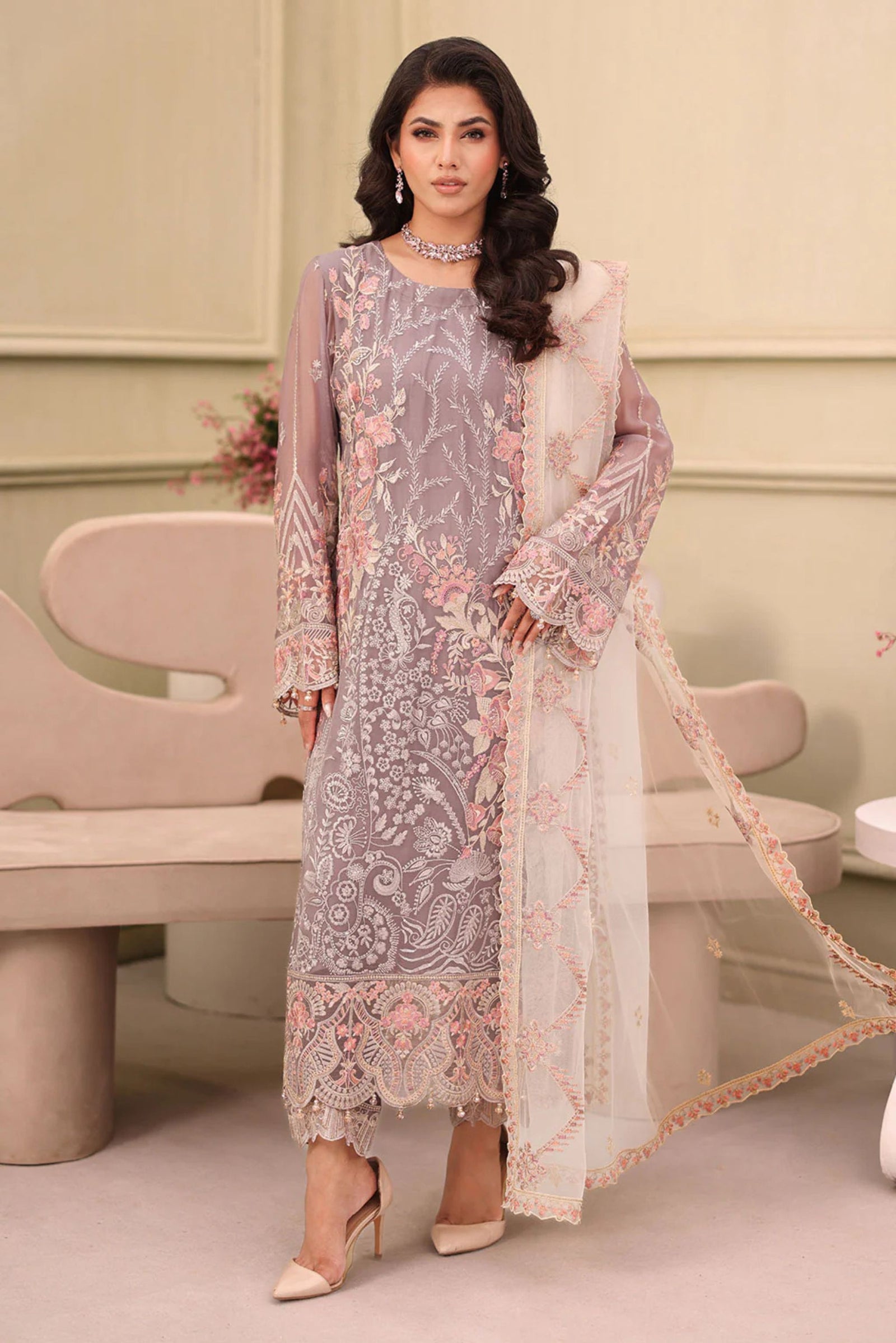 Traditional Pakistani Wedding Suits For Ladies