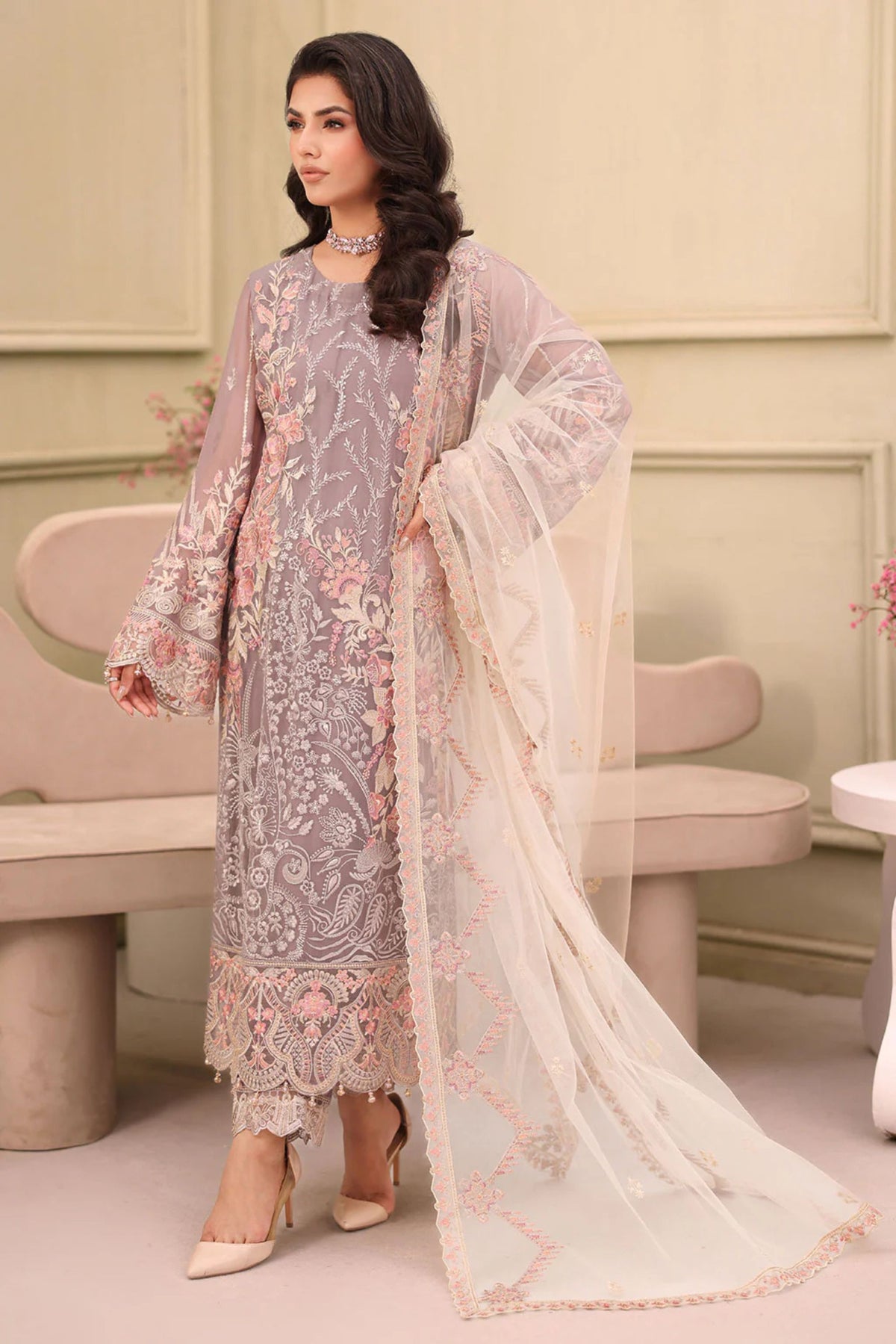 Traditional Pakistani Wedding Suits For Ladies