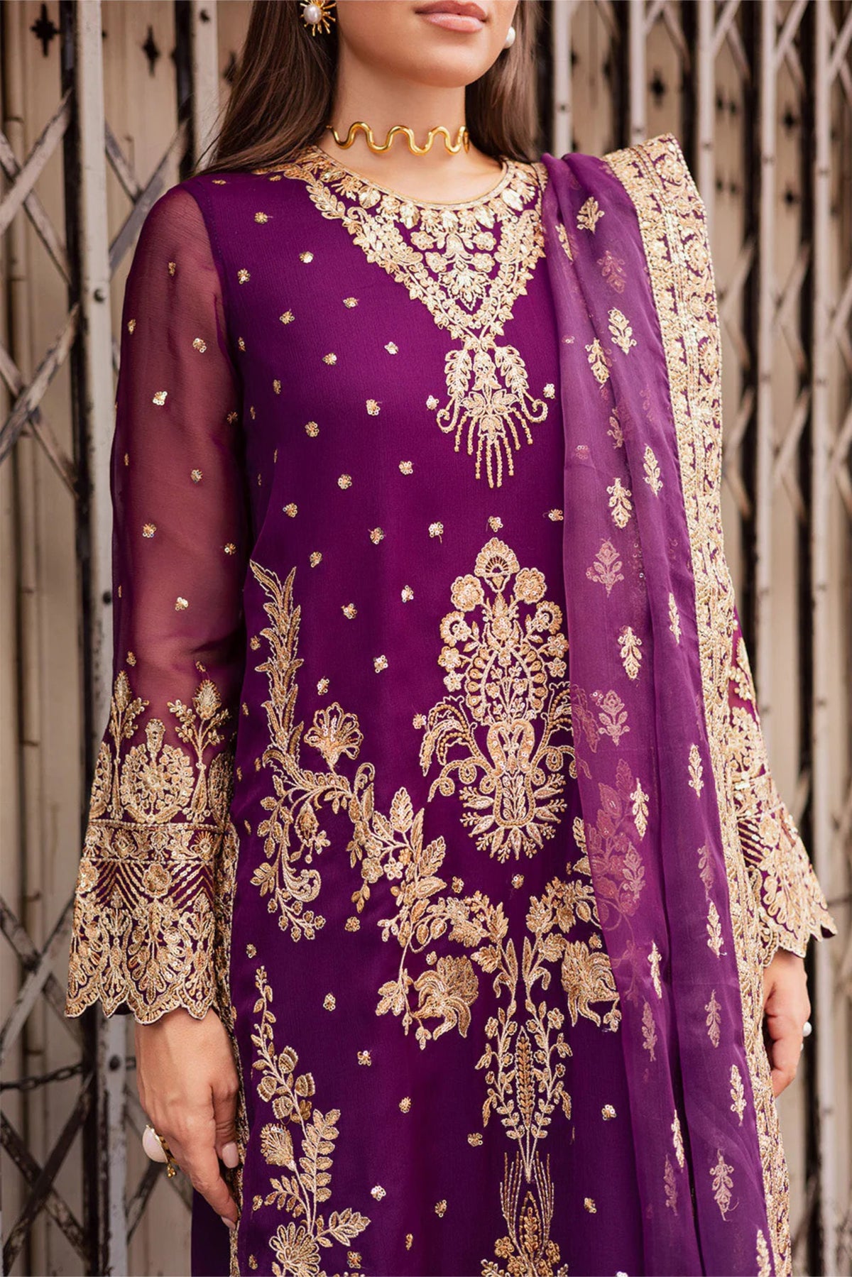 Pakistani Mehndi Night Outfit In UK