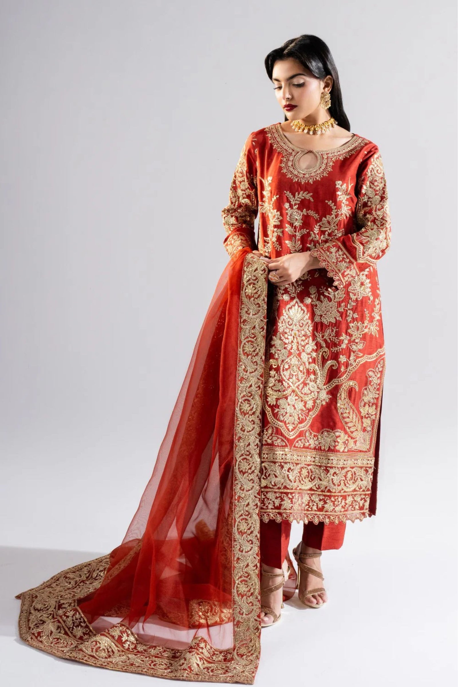 Wedding wear Pakistani outfits Online