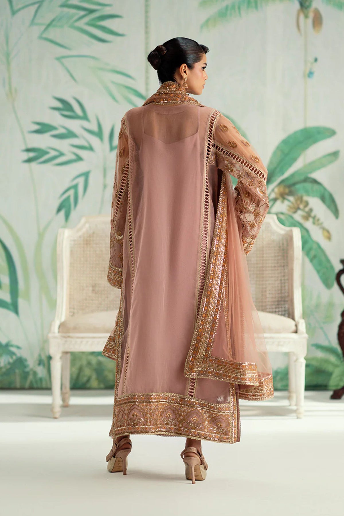 Pakistani Ladies Wedding Outfits UK