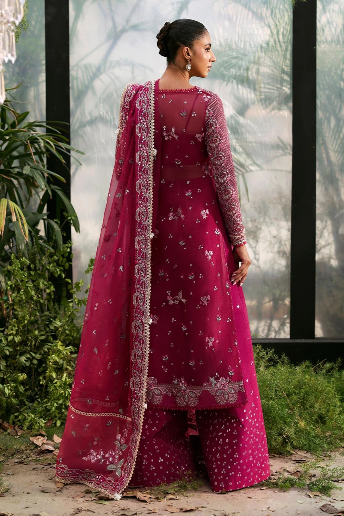 Pakistani Mehndi Night Outfit For Ladies