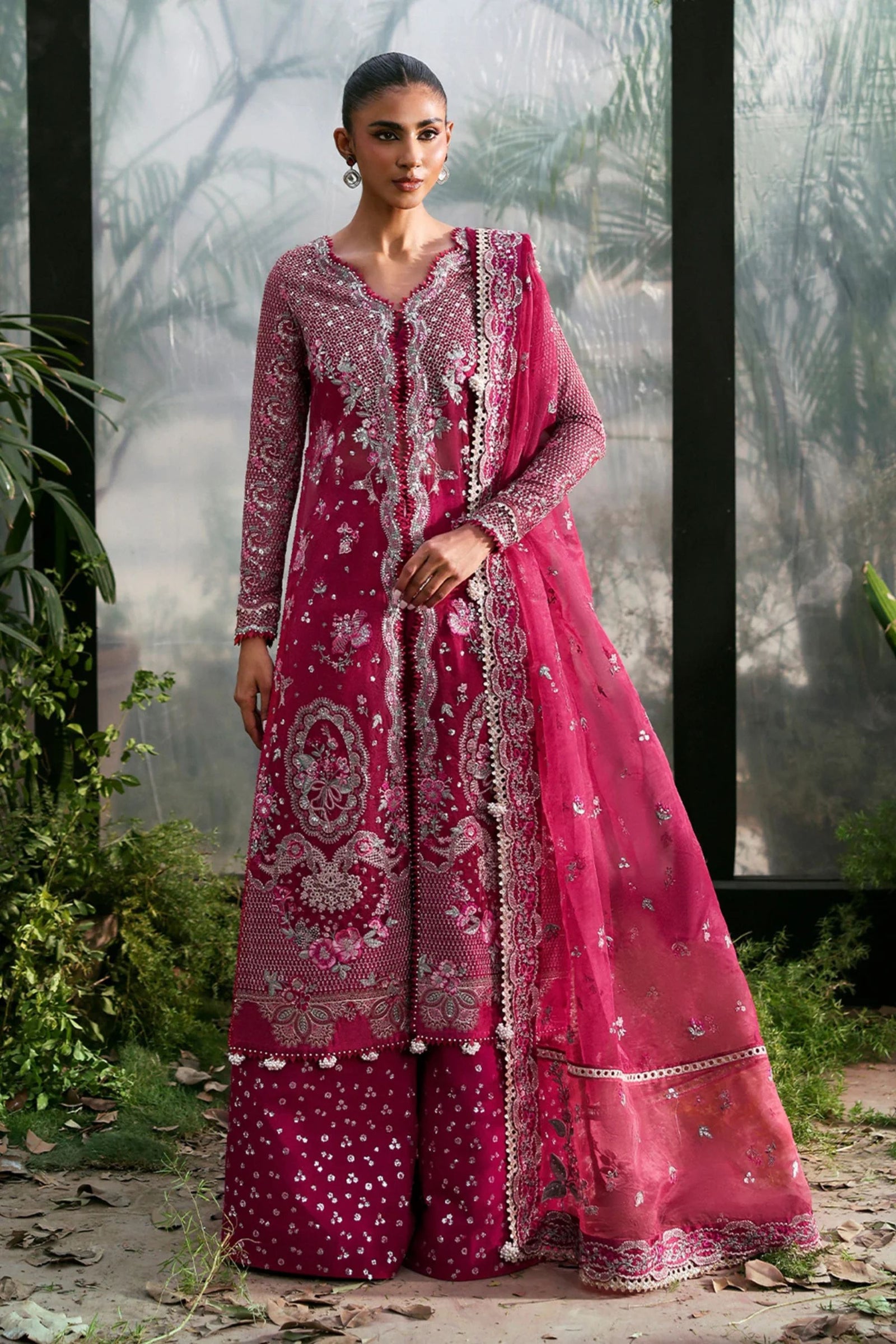 Pakistani Mehndi Night Outfit For Ladies