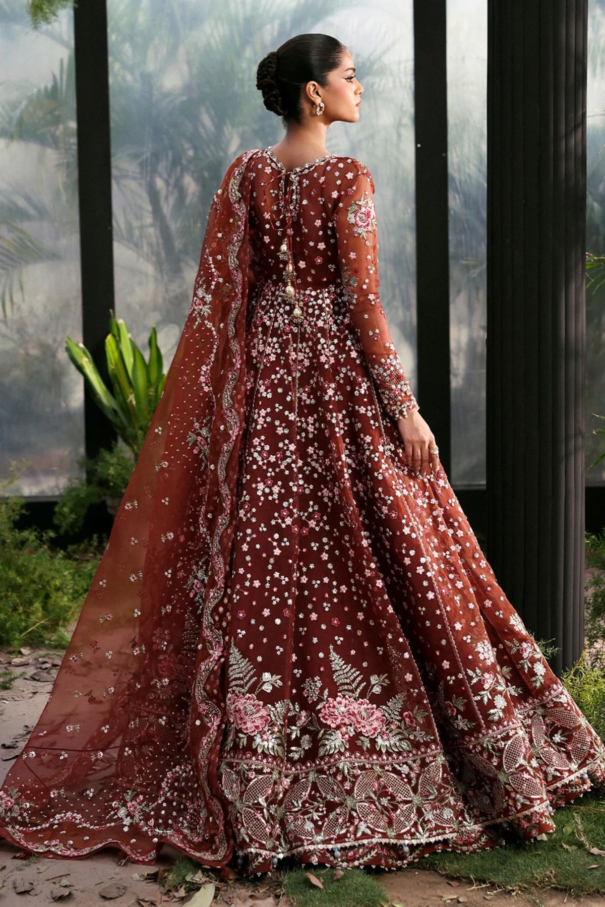 Pakistani Formal Gown For Wedding