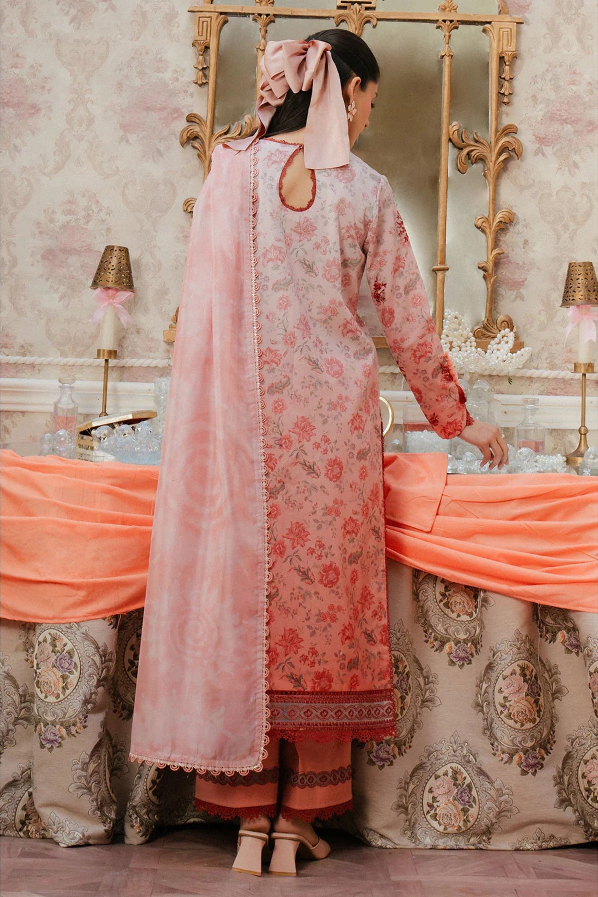 Pakistani Formal Suits For Get Together