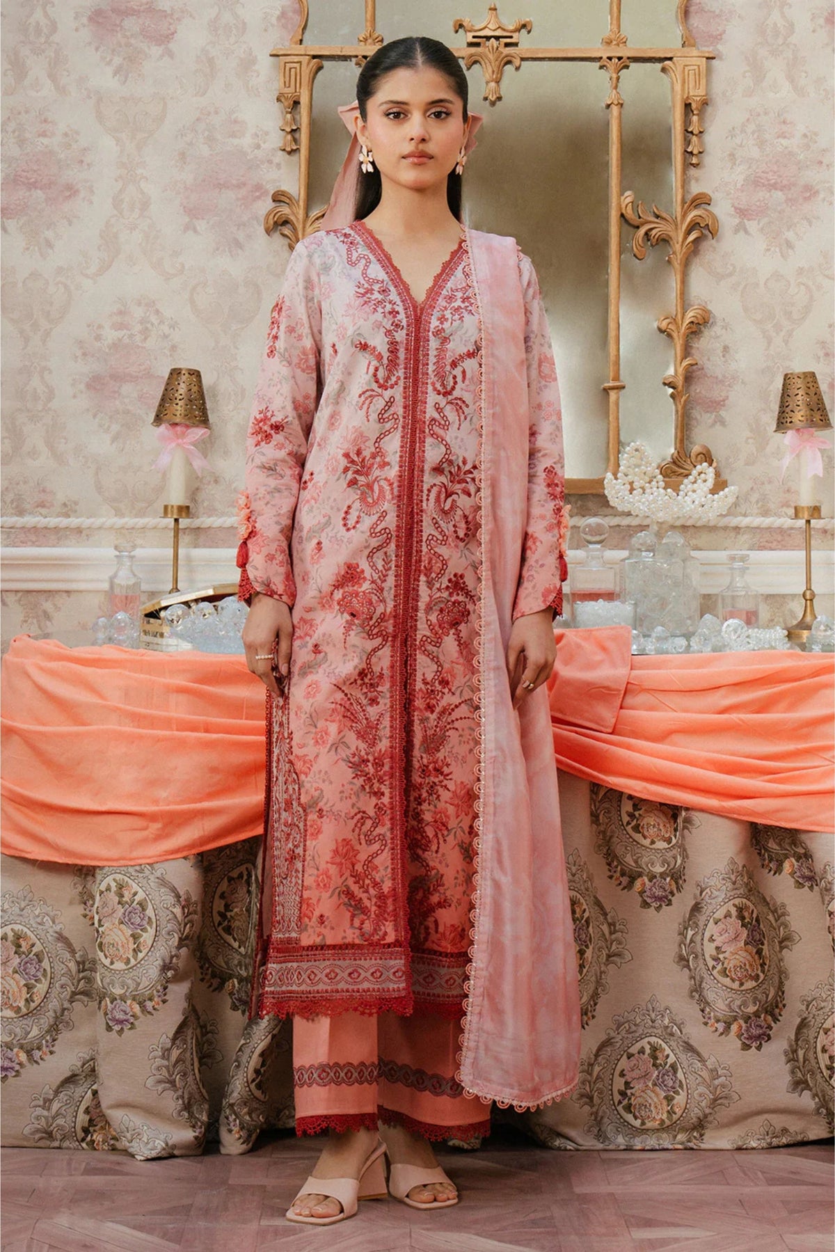 Pakistani Formal Suits For Get Together