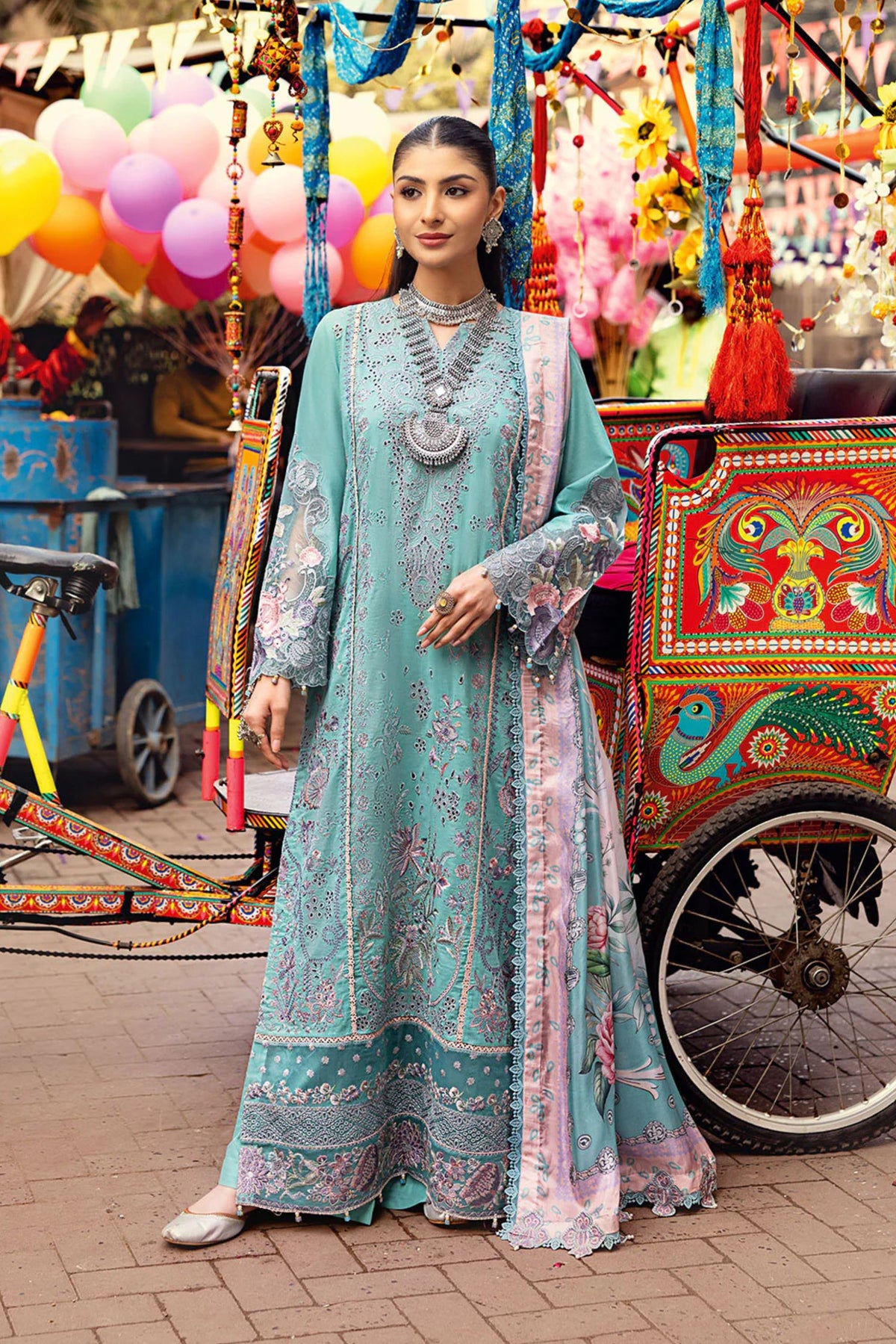 Pakistani Eid Lawn Suits For Women