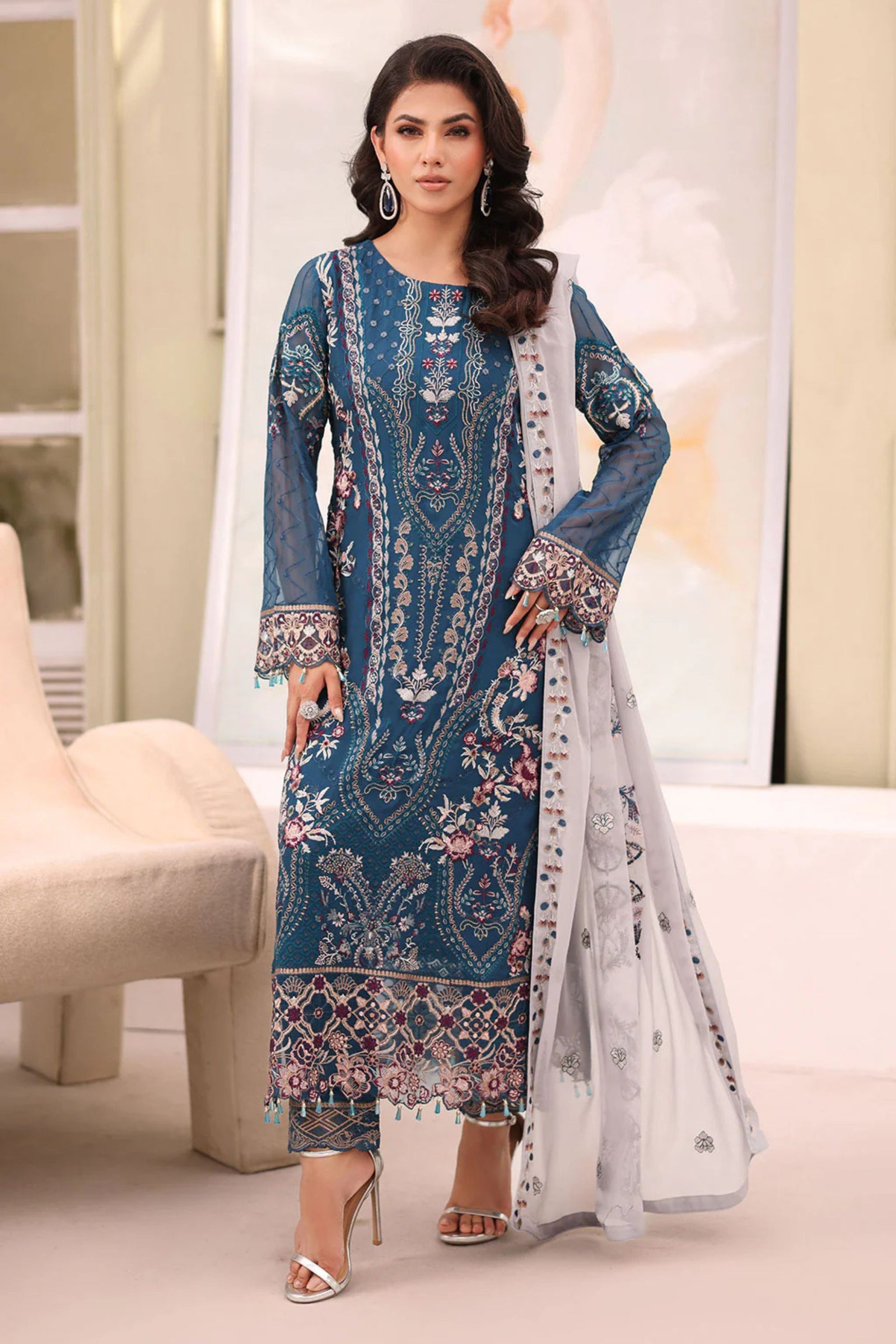 Pakistani Formal Wear To Attend Wedding 