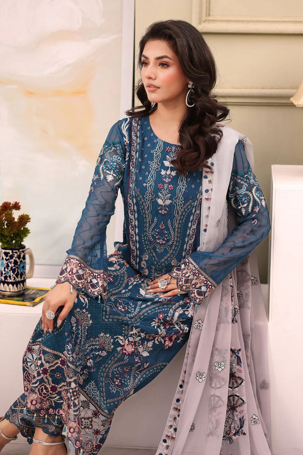 Pakistani Formal Wear To Attend Wedding 