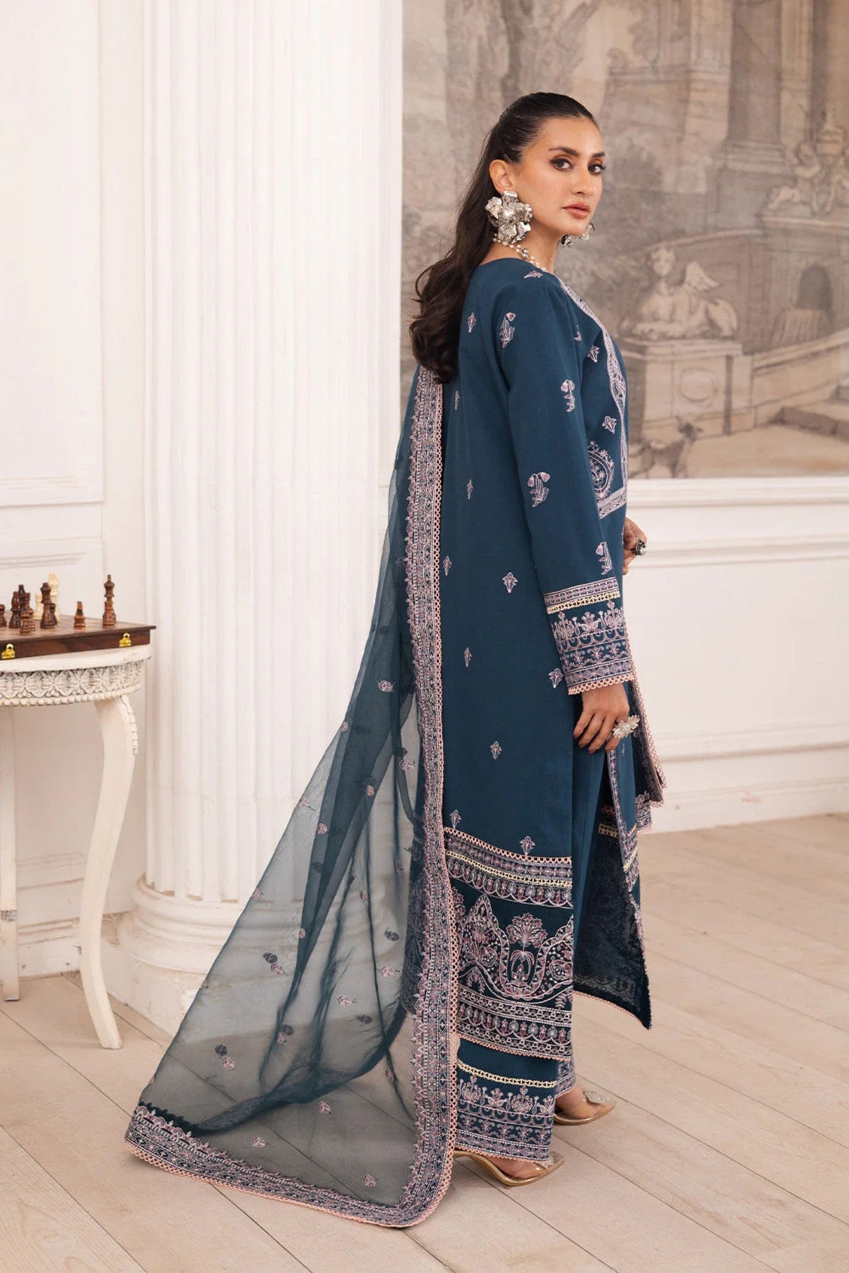 Pakistani Ladies Lawn Outfits | Canberra AU