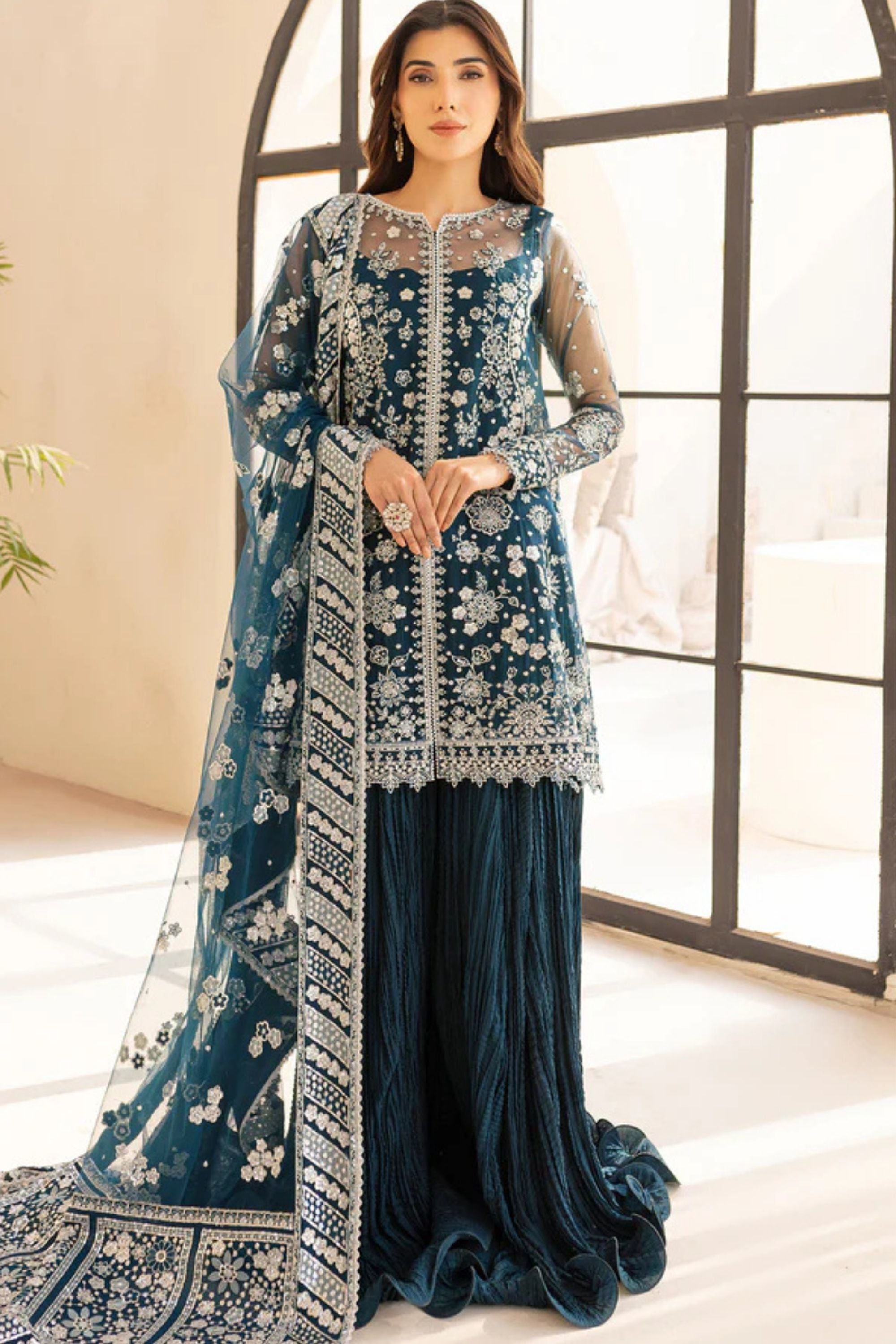 Luxury Party Outfits for Weddings