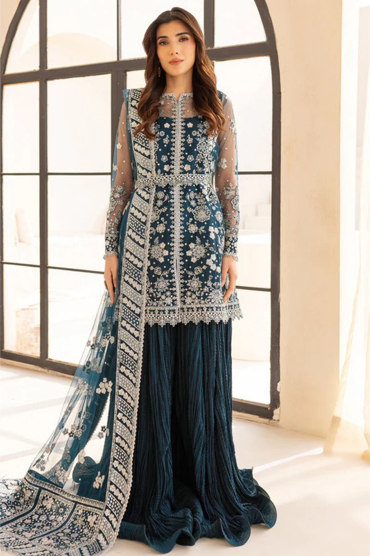 Luxury Party Outfits for Weddings