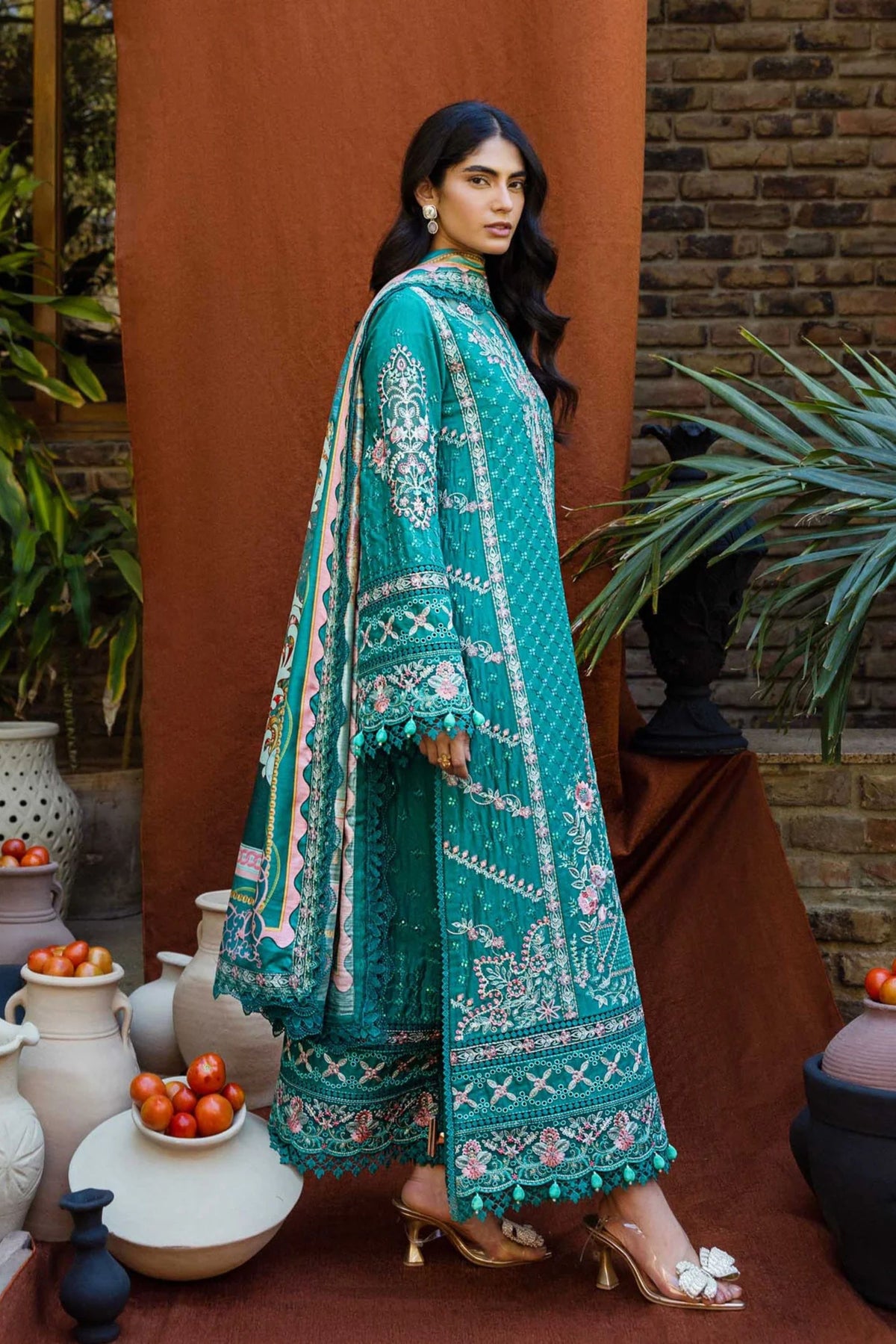 pakistani formal women outfits