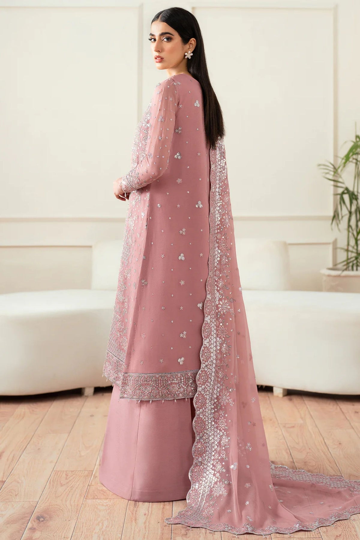Pakistani Suits To Attend Wedding In Perth