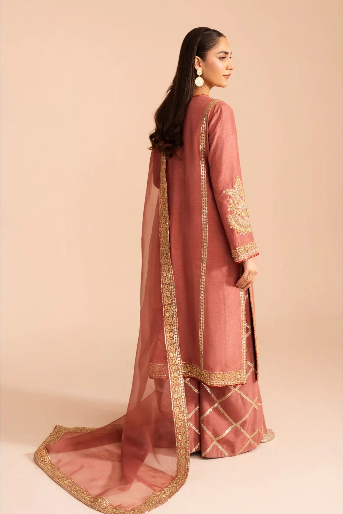 Wedding wear Pakistani outfits Online
