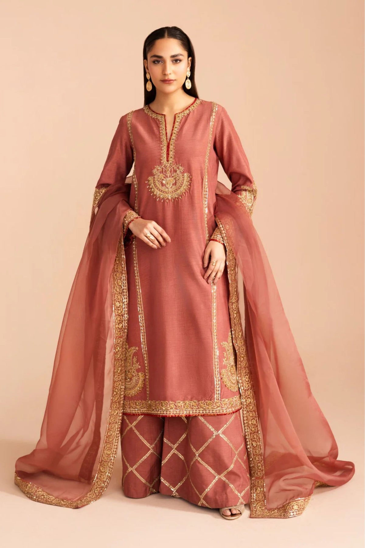 Wedding wear Pakistani outfits Online