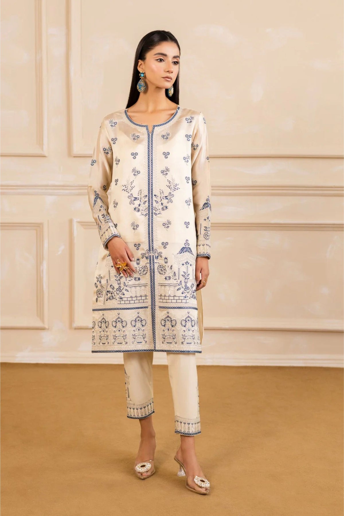 Party wear Pakistani outfits Online
