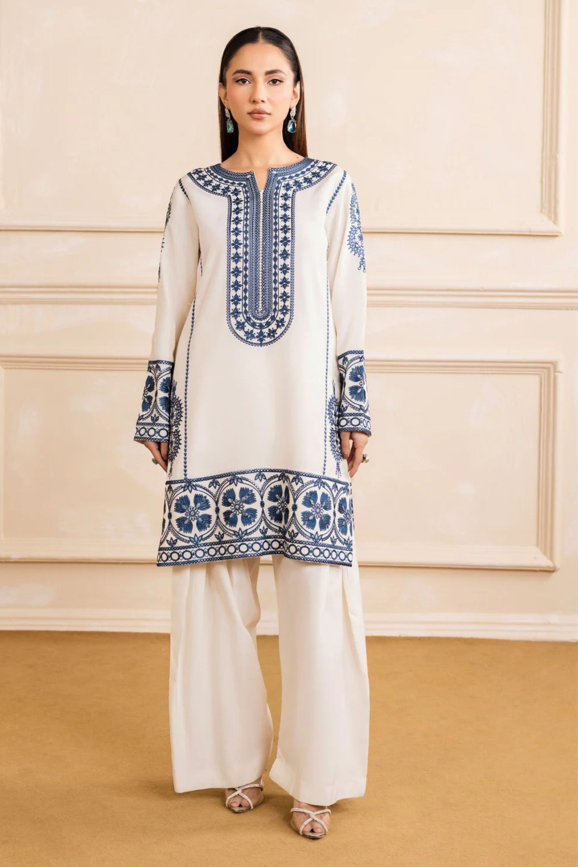 Party wear Pakistani outfits Online