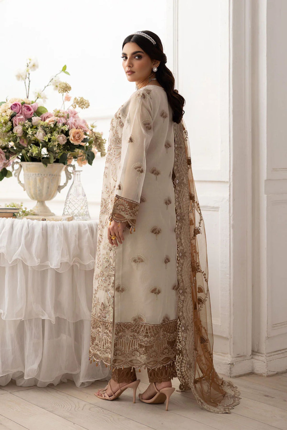 Latest Pakistani Wedding Outfits 2025 | Brisbane AU