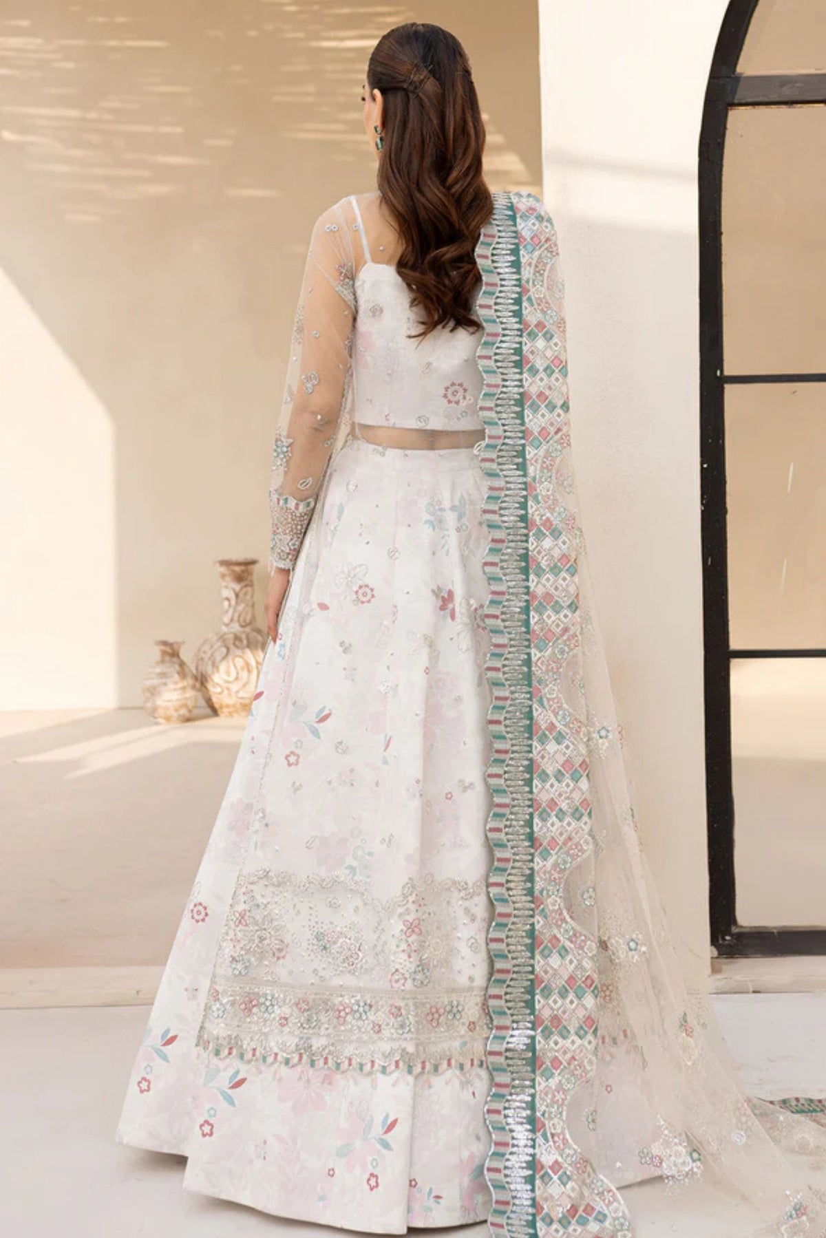 Luxury Party Outfits for Weddings