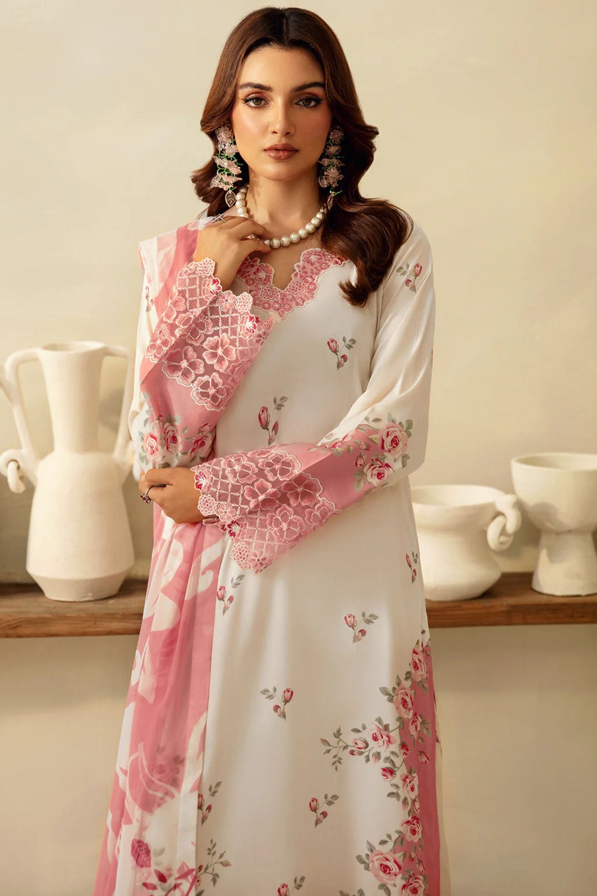Traditional Pakistani Formal Clothing 