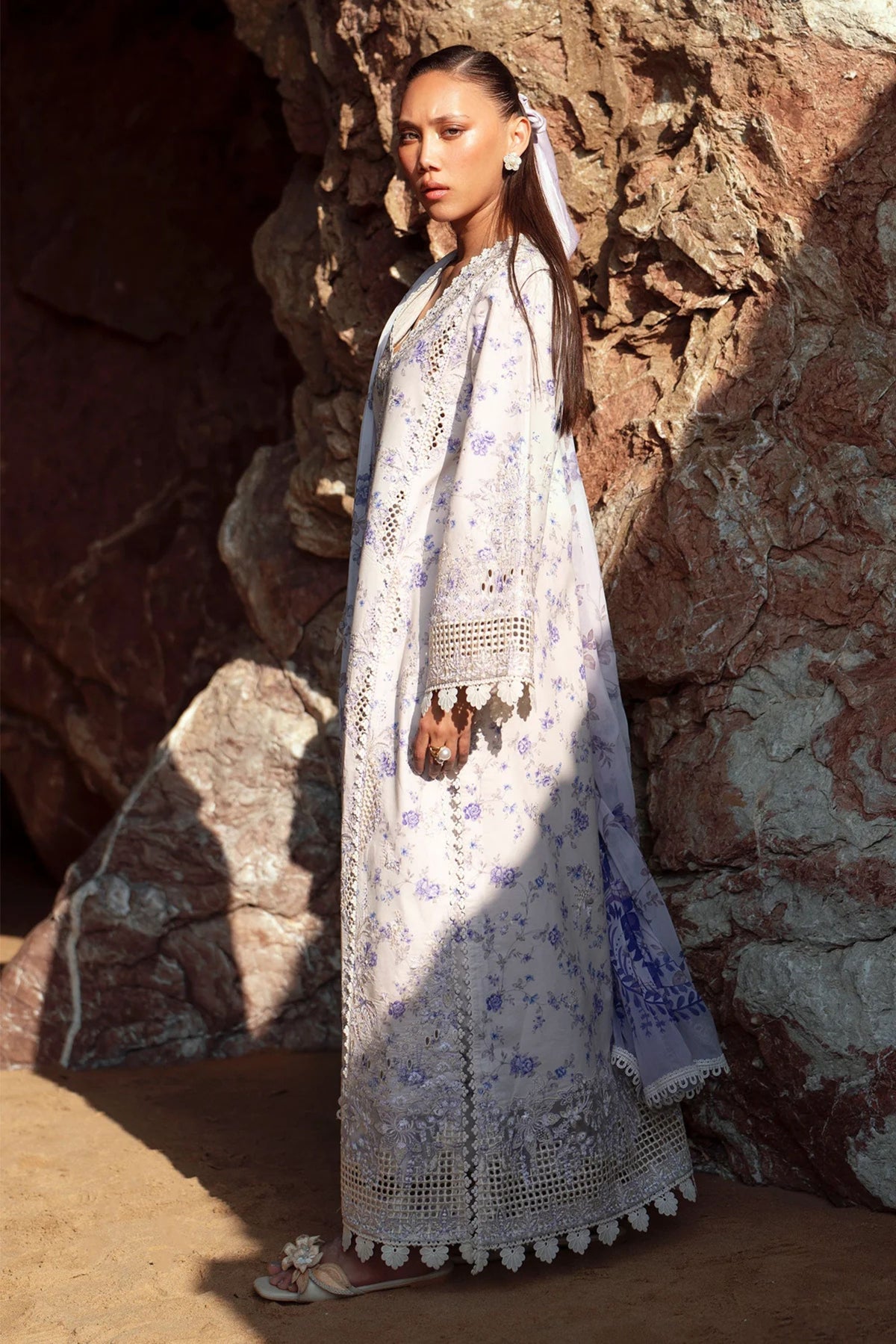  Pakistani Lawn Suits Online Sydney