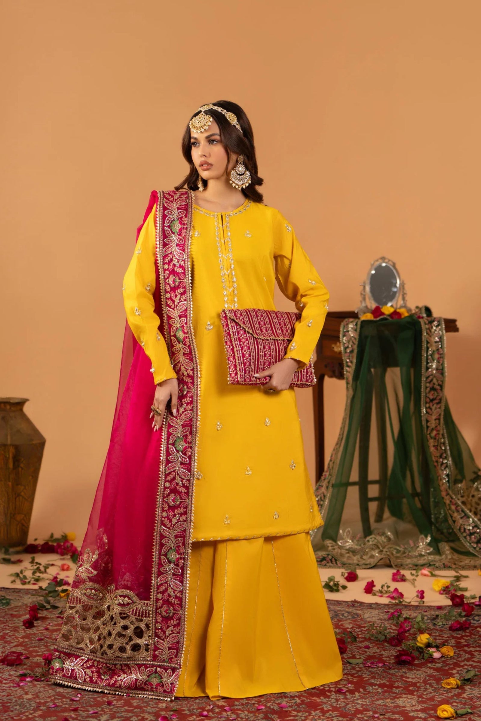 Mehndi Wear Salwar Kameez