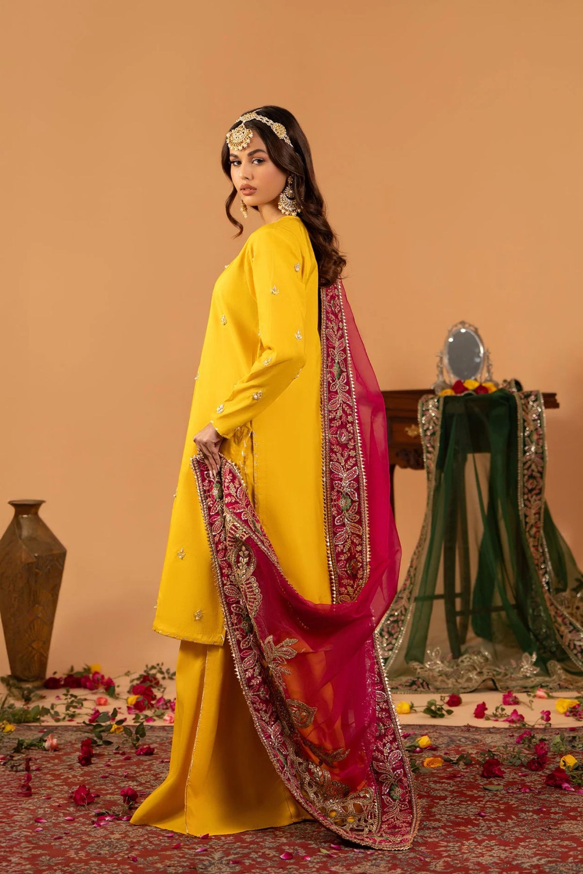 Mehndi Wear Salwar Kameez