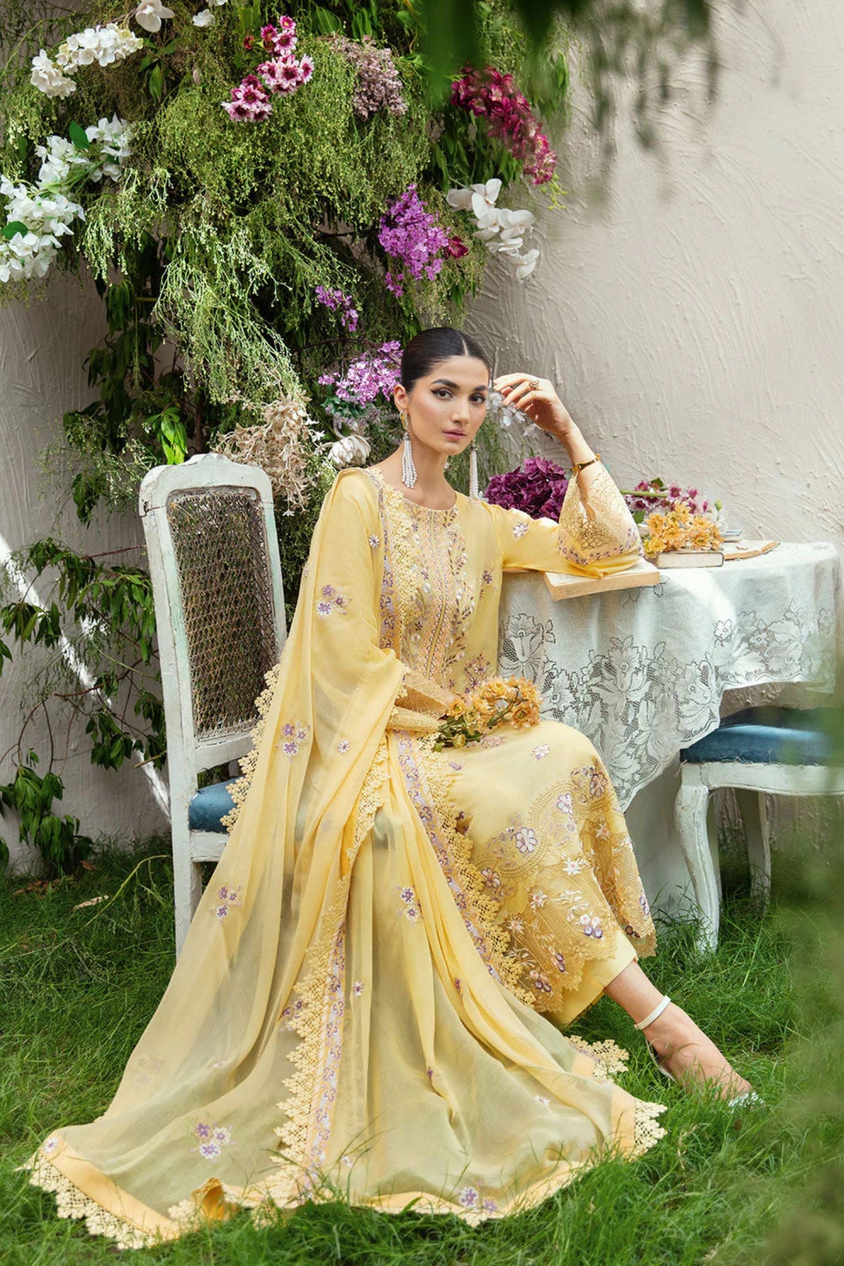 Pakistani Formal Outfits for Get Together