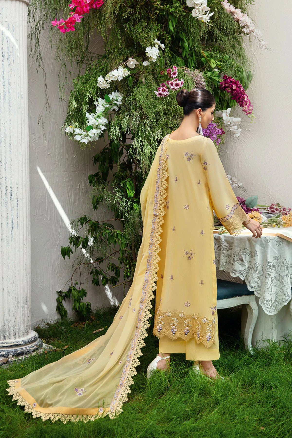 Pakistani Formal Outfits for Get Together