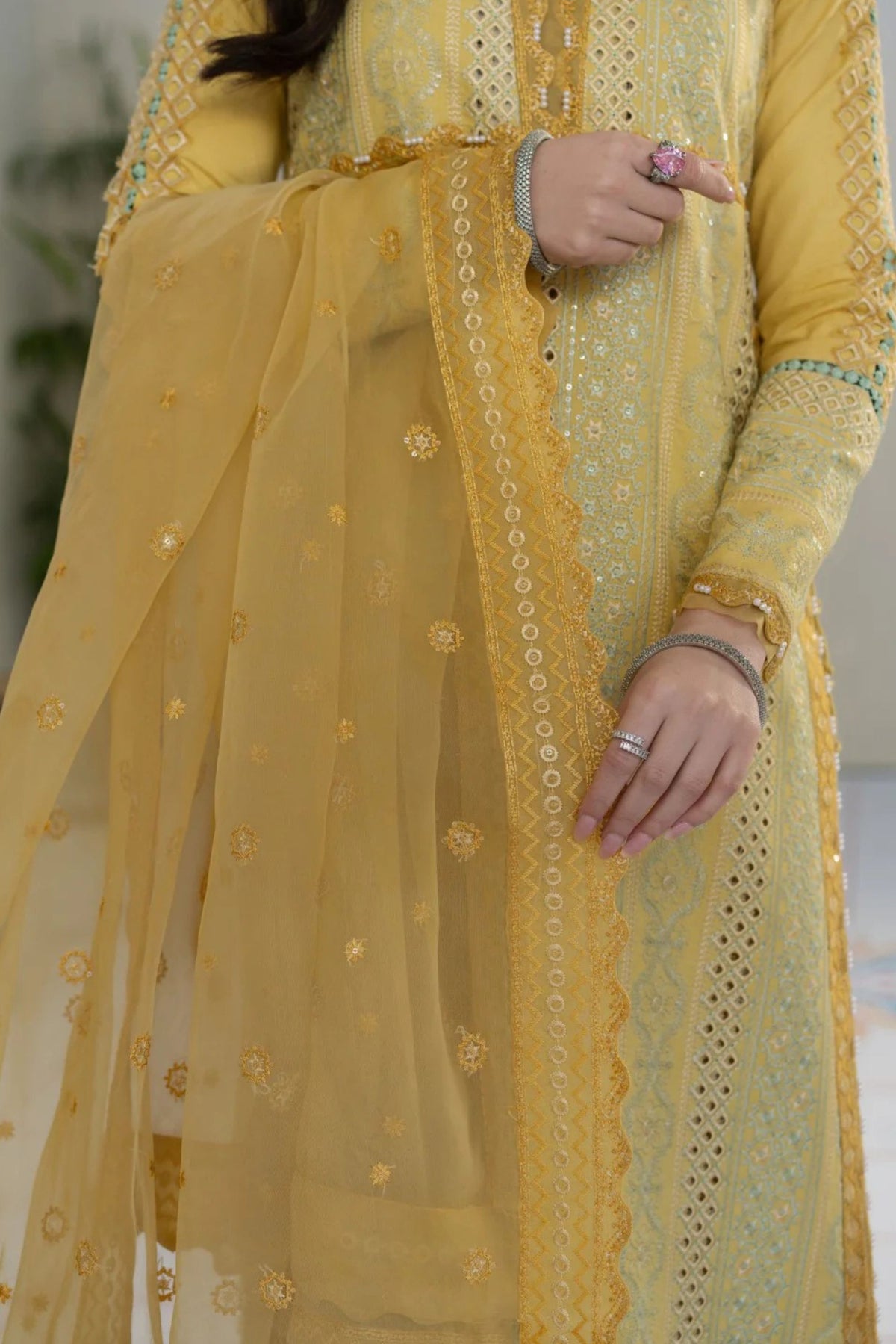 Pakistani Lawn Suits Online Sydney