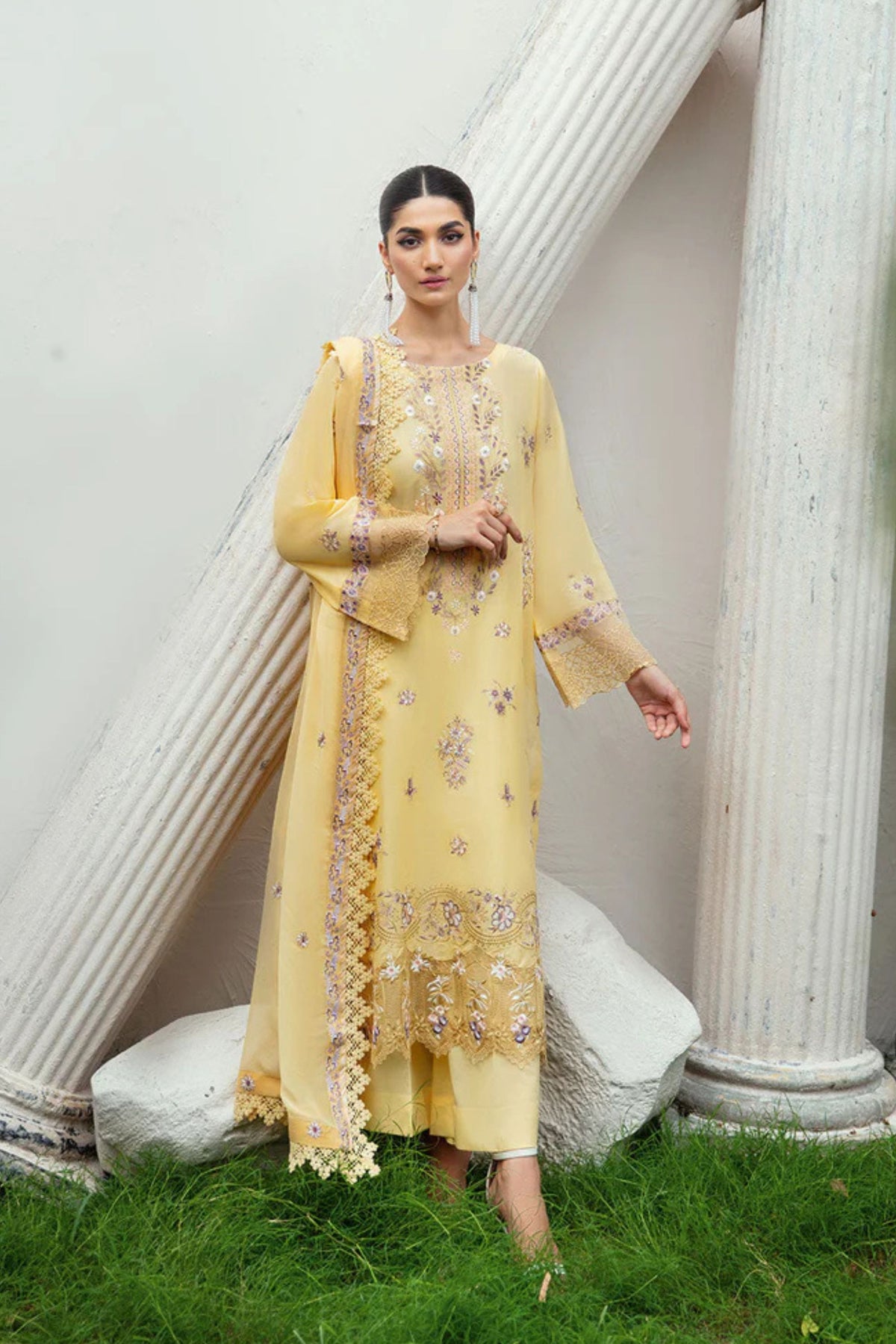 Pakistani Formal Outfits for Get Together