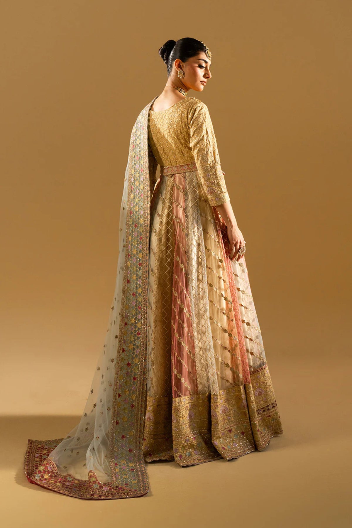 Pakistani Mehndi Night Outfit