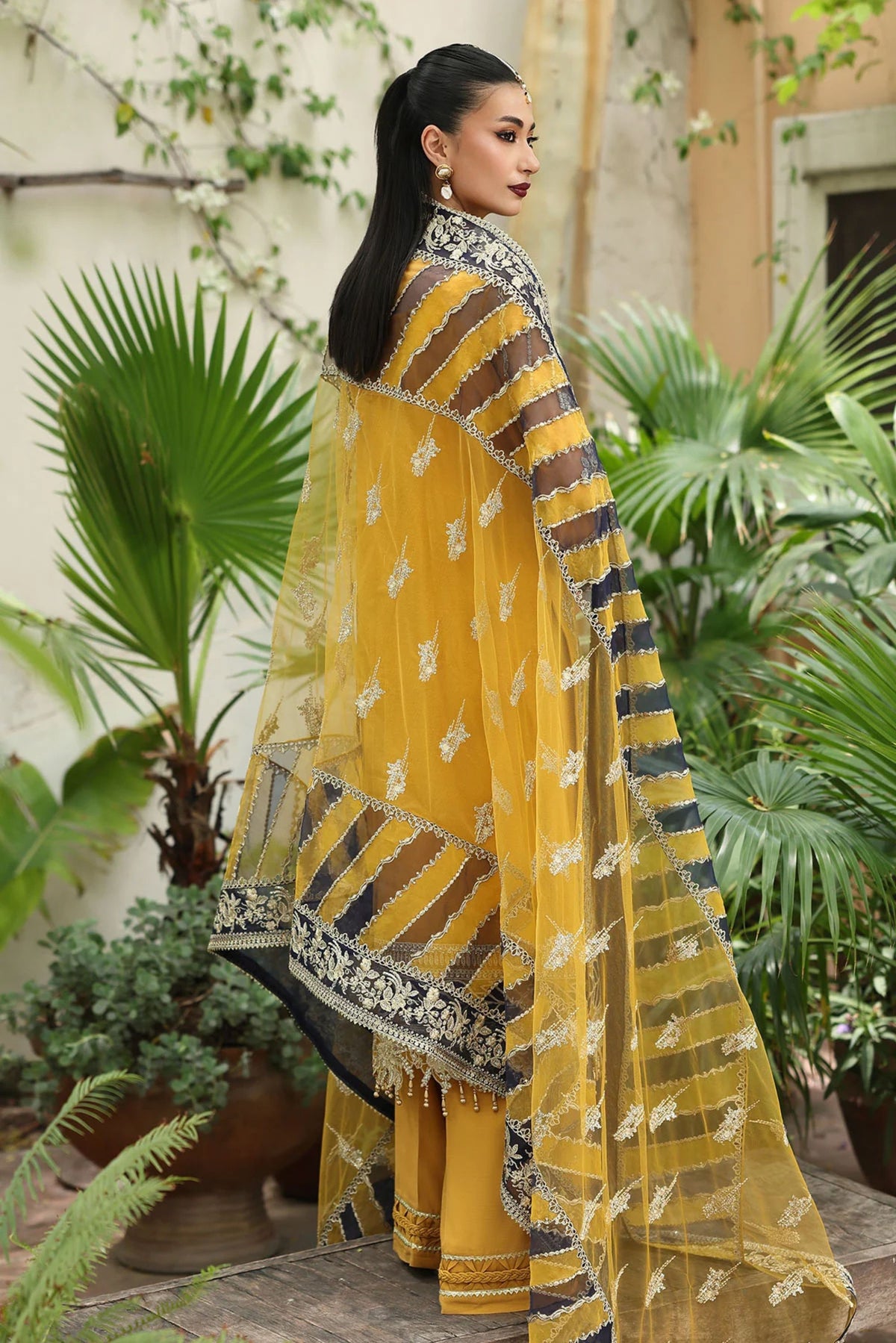 Pakistani Haldi Night Outfit For Ladies