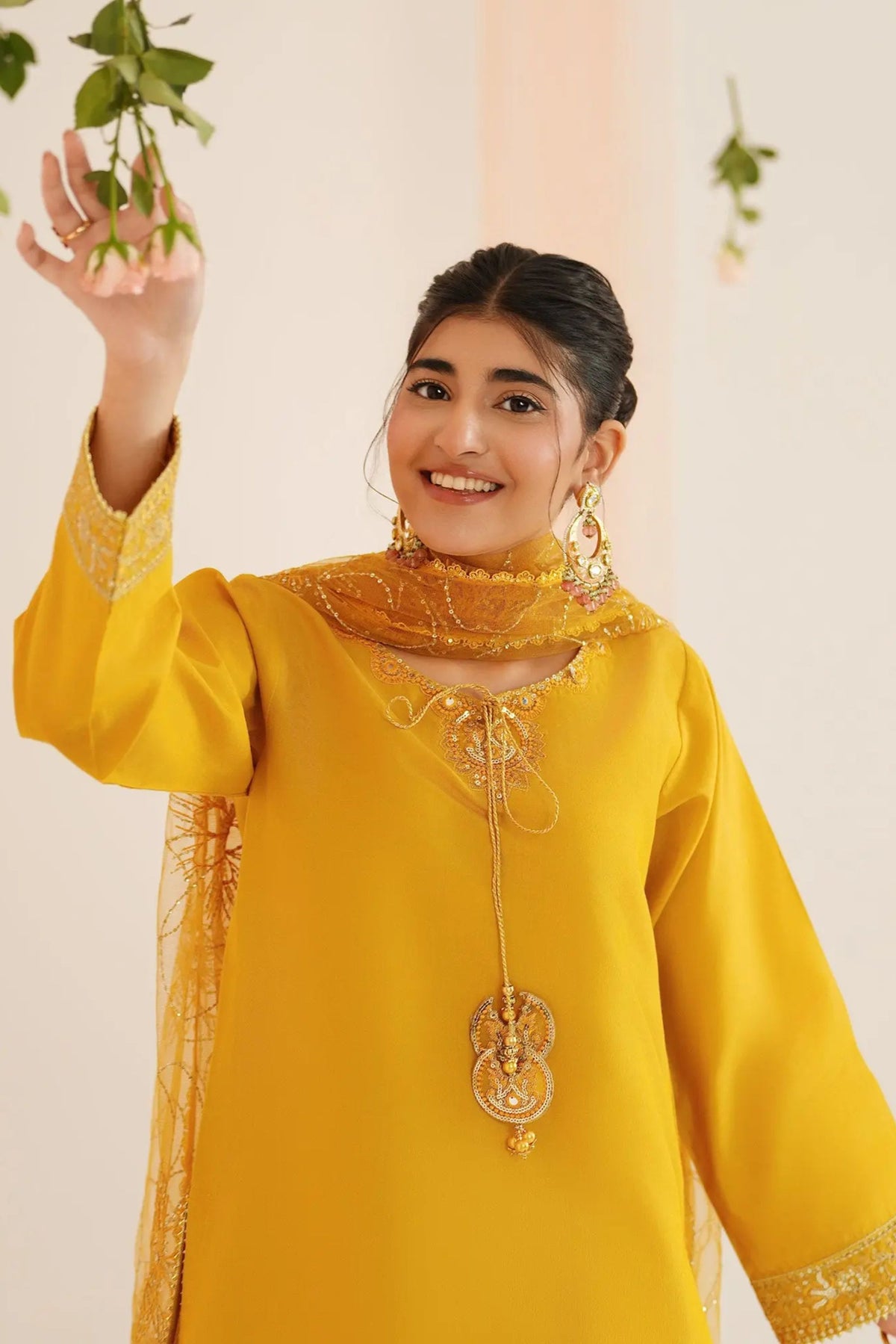 Formal Suits For Pakistani Wedding Function