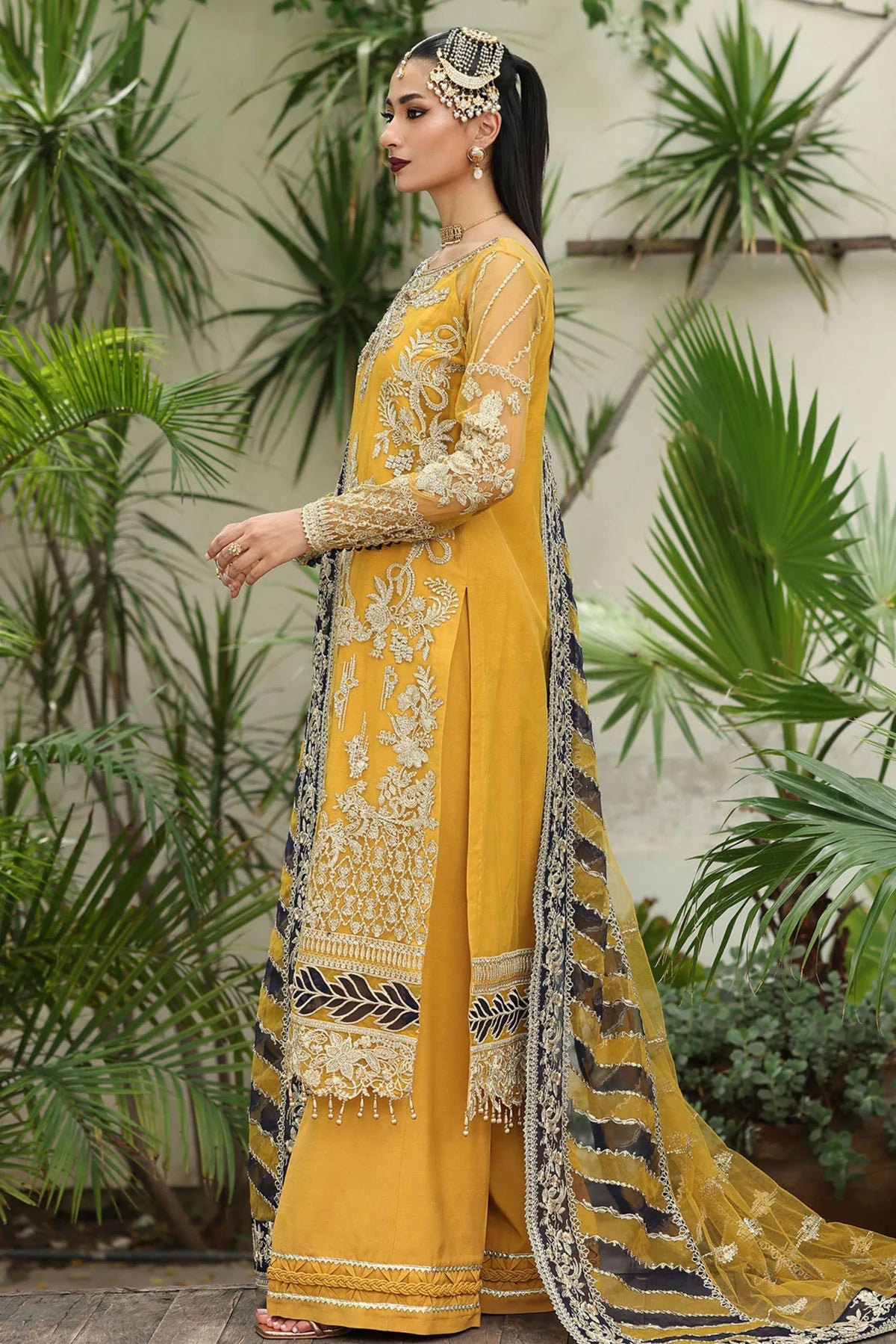 Pakistani Haldi Night Outfit For Ladies