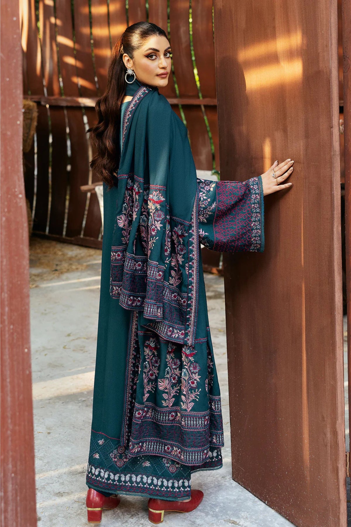 Pakistani Winter Outfits Online In Sydney AU