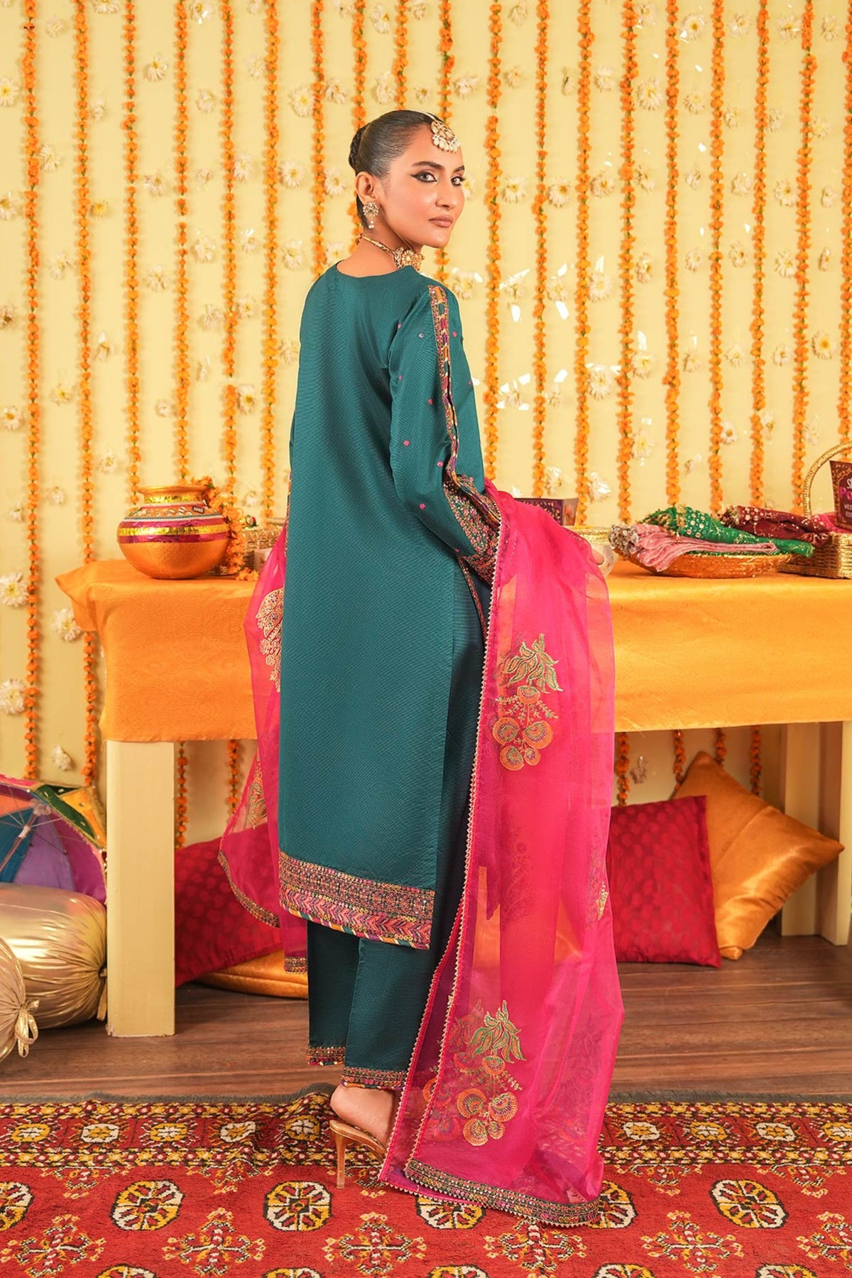 Pakistani Wedding Suits For Women