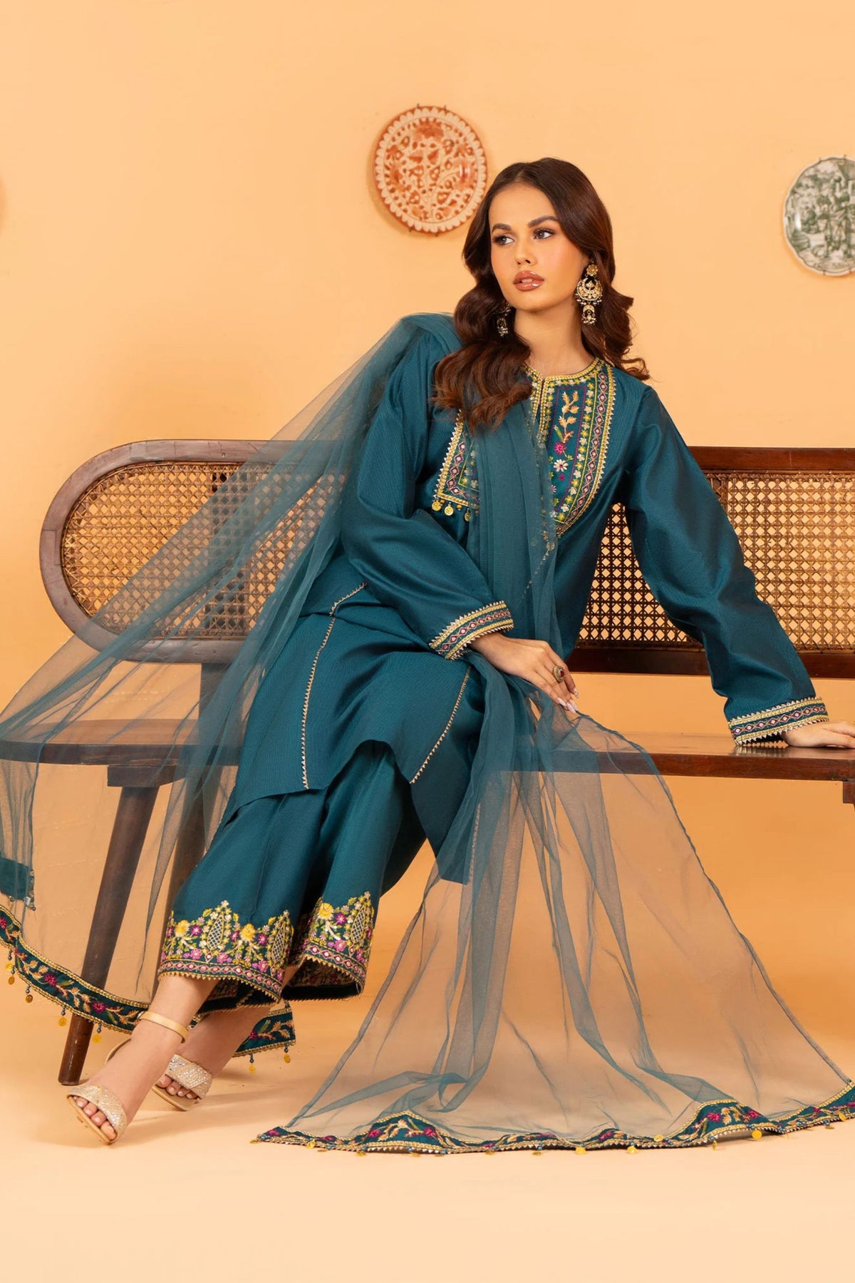 Formal Suits For Pakistani Wedding Function  